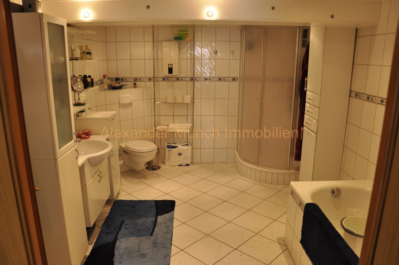 Attraktives Mehrfamilienhaus mit 6 Wohneinheiten als Kapital-Anlageobjekt in Hünstetten!