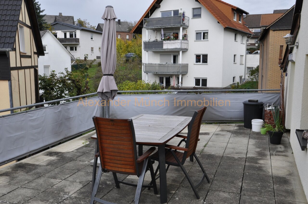 Attraktives Mehrfamilienhaus mit 6 Wohneinheiten als Kapital-Anlageobjekt in Hünstetten!