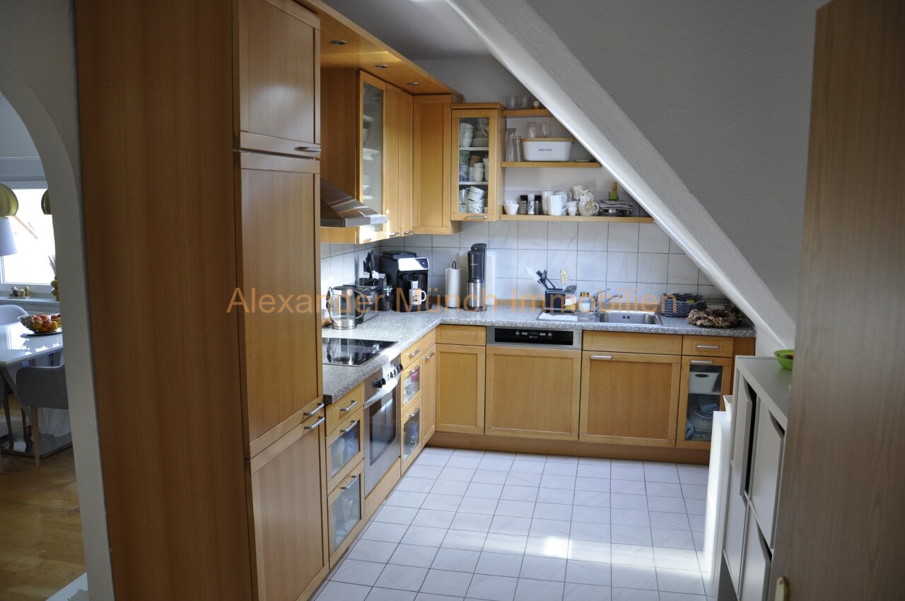 Provisionsfrei-Moderne 3-Zimmer-Dachgeschoss-Maisonettewohnung mit Terrasse und Einzelgarage!