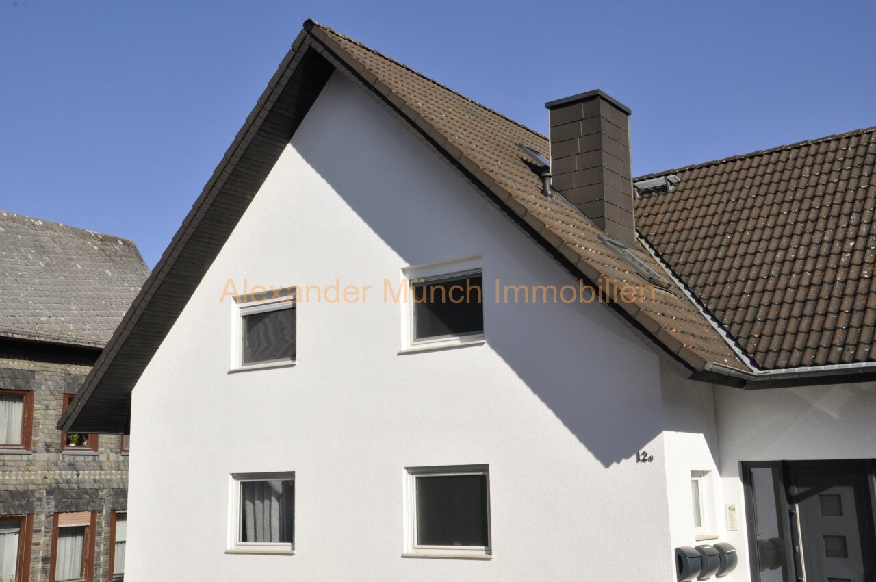 Provisionsfrei-Moderne 3-Zimmer-Dachgeschoss-Maisonettewohnung mit Terrasse und Einzelgarage!