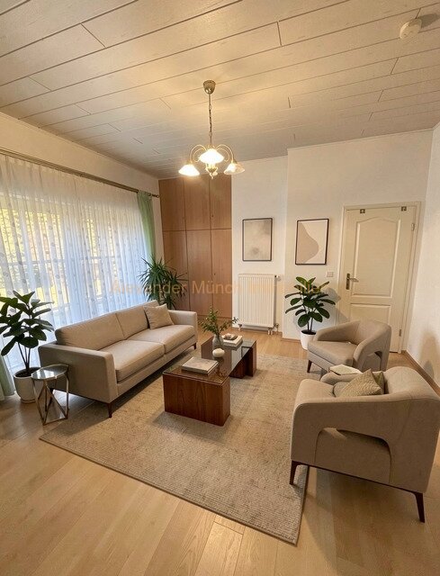 Großzügiges 8-Zimmer-Einfamilienhaus mit Lagegrundstück in Idstein-Stadt!