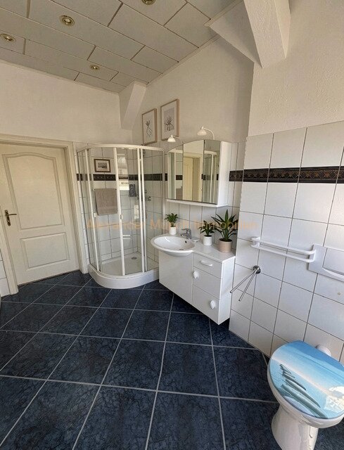 Großzügiges 8-Zimmer-Einfamilienhaus mit Lagegrundstück in Idstein-Stadt!