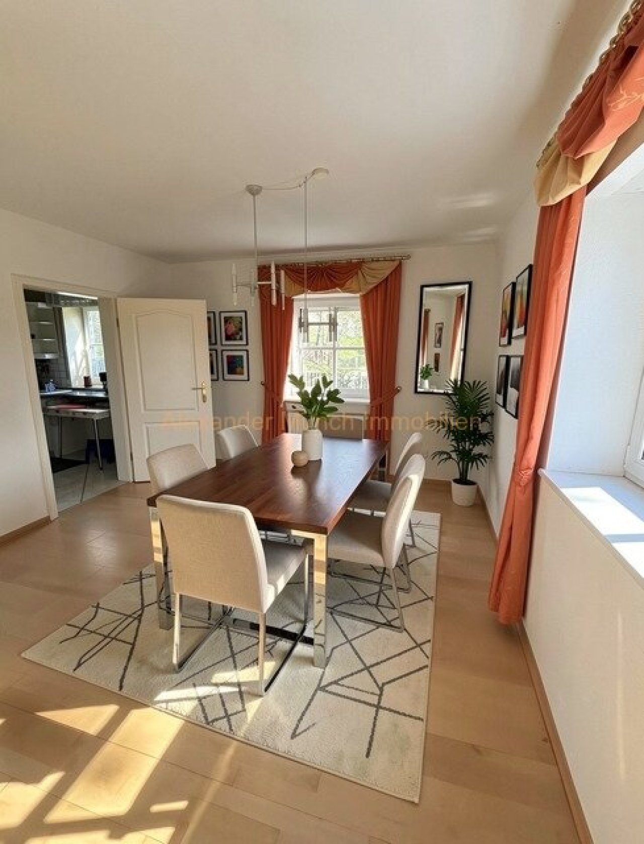 10.Essen-Einrichtung virtuell gestaltet